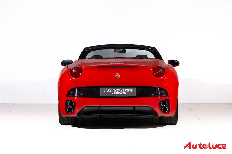 Ferrari CALIFORNIA 5