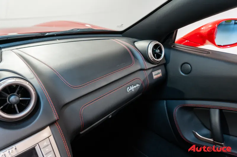 Ferrari CALIFORNIA 32