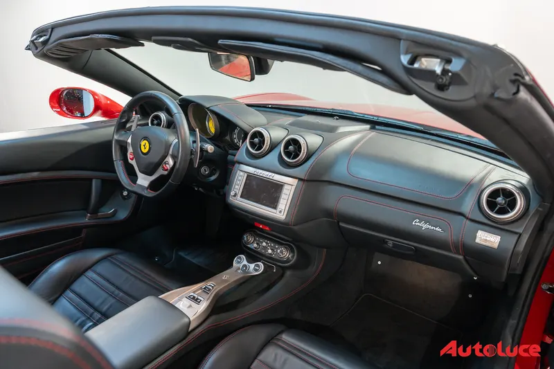 Ferrari CALIFORNIA 18