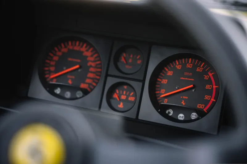 Ferrari TESTAROSSA MONOSPECCHIO 8