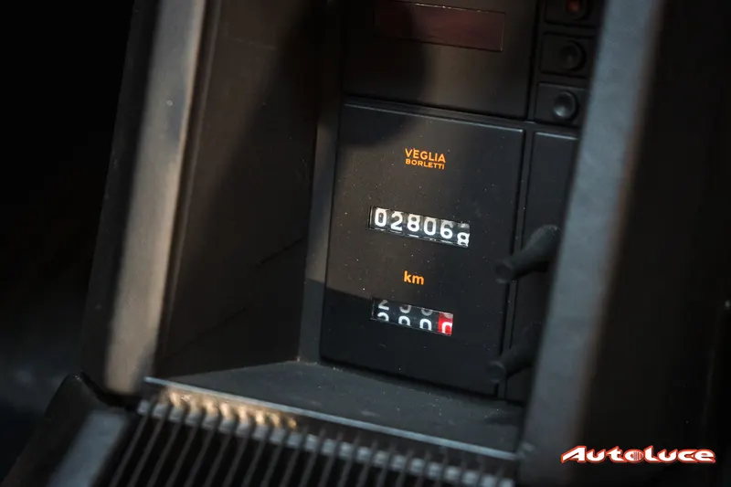 Ferrari TESTAROSSA MONOSPECCHIO 26