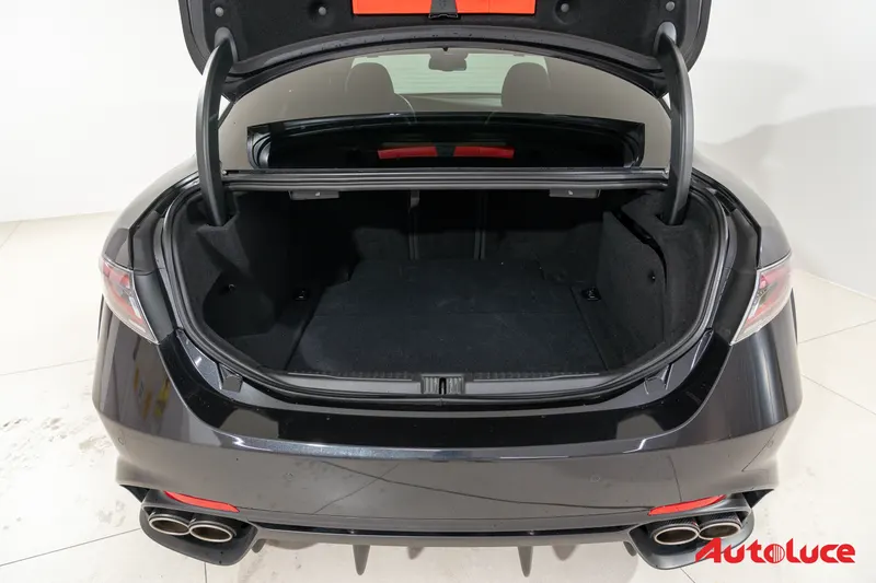 Alfa Romeo GIULIA QUADRIFOGLIO MY23 33