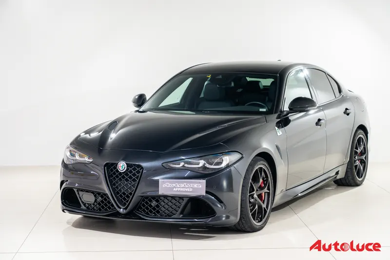 Alfa Romeo GIULIA QUADRIFOGLIO MY23 37