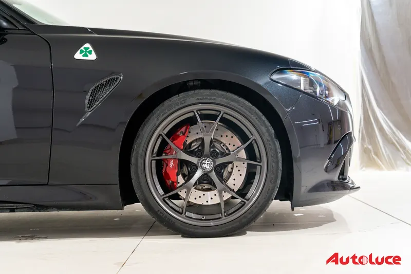 Alfa Romeo GIULIA QUADRIFOGLIO MY23 12