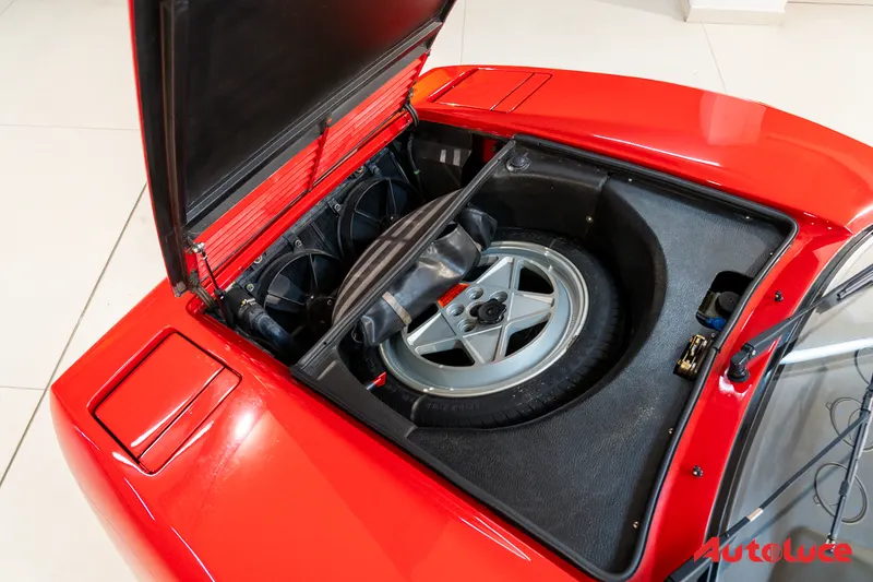 Ferrari 328 GTS 37