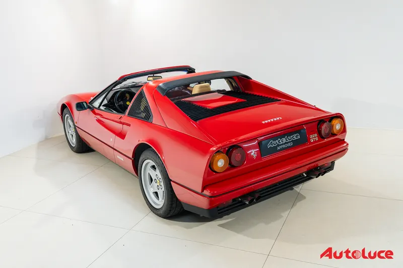 Ferrari 328 GTS 48