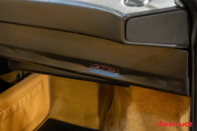 Ferrari 328 GTS 30