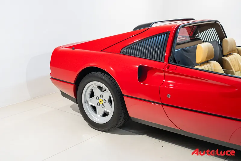Ferrari 328 GTS 14