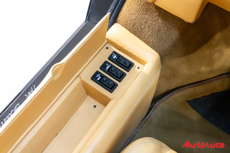 Lamborghini COUNTACH 25TH ANNIVERSARY 57