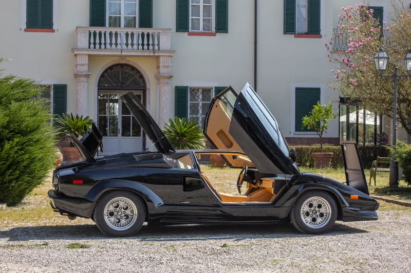 Lamborghini COUNTACH 25TH ANNIVERSARY 22