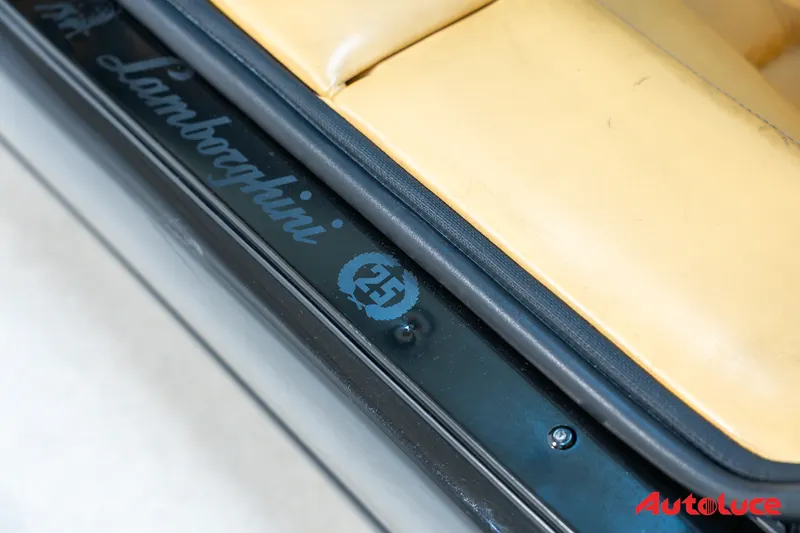 Lamborghini COUNTACH 25TH ANNIVERSARY 69