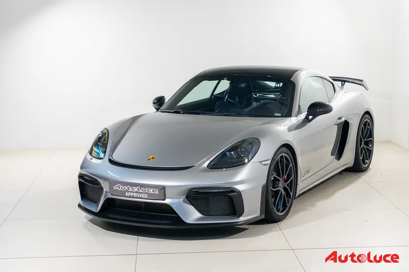 Porsche 718 CAYMAN GT4 CLUBSPORT 37