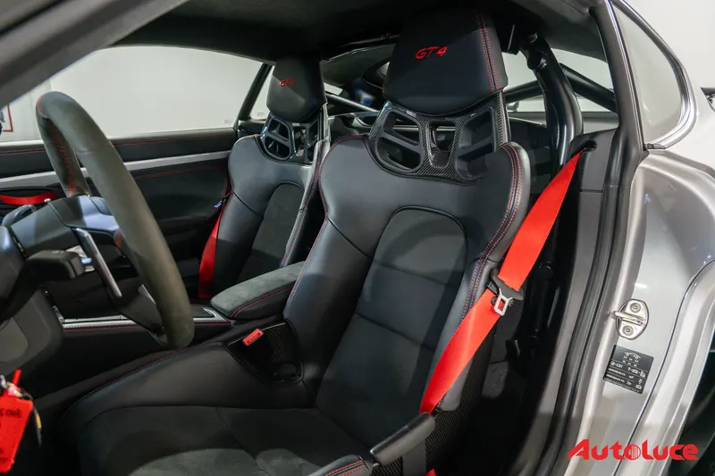 Porsche 718 CAYMAN GT4 CLUBSPORT 16
