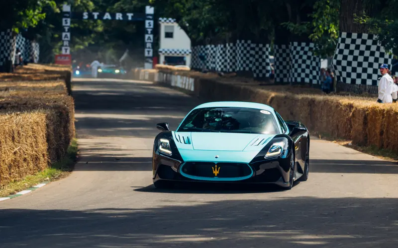 Maserati MC20 LEGGENDA 27