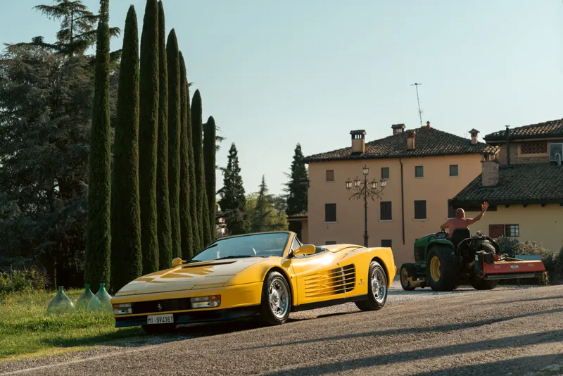 Ferrari TESTAROSSA SPIDER PAVESI 11