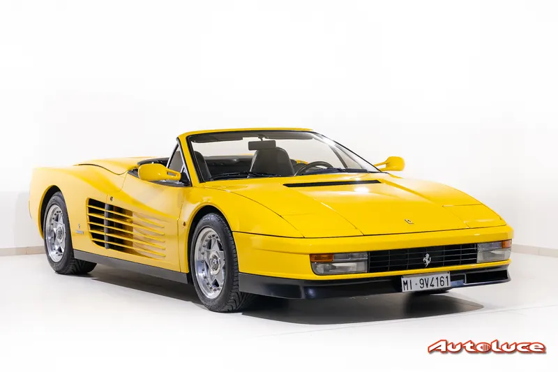 Ferrari TESTAROSSA SPIDER PAVESI 21