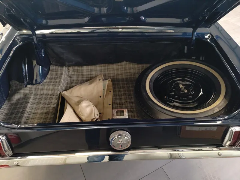 Ford MUSTANG cabriolet 289 boite manuelle 4, int Pony 26