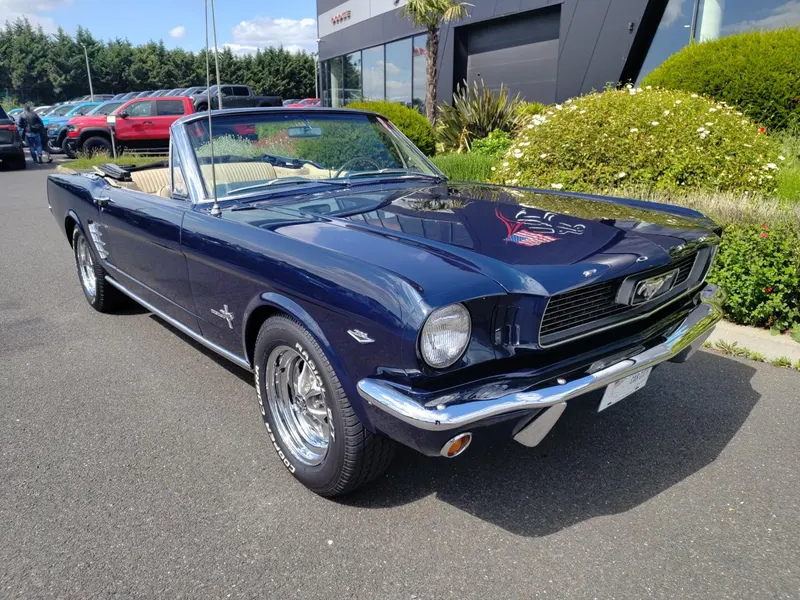 Ford MUSTANG cabriolet 289 boite manuelle 4, int Pony 30