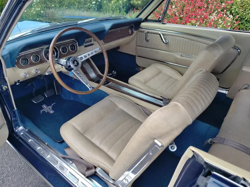 Ford MUSTANG cabriolet 289 boite manuelle 4, int Pony 3