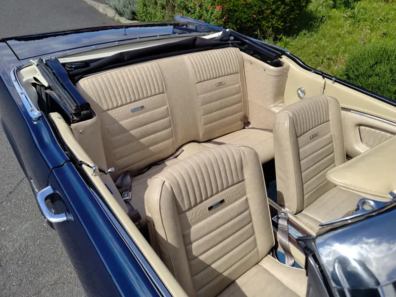 Ford MUSTANG cabriolet 289 boite manuelle 4, int Pony 34