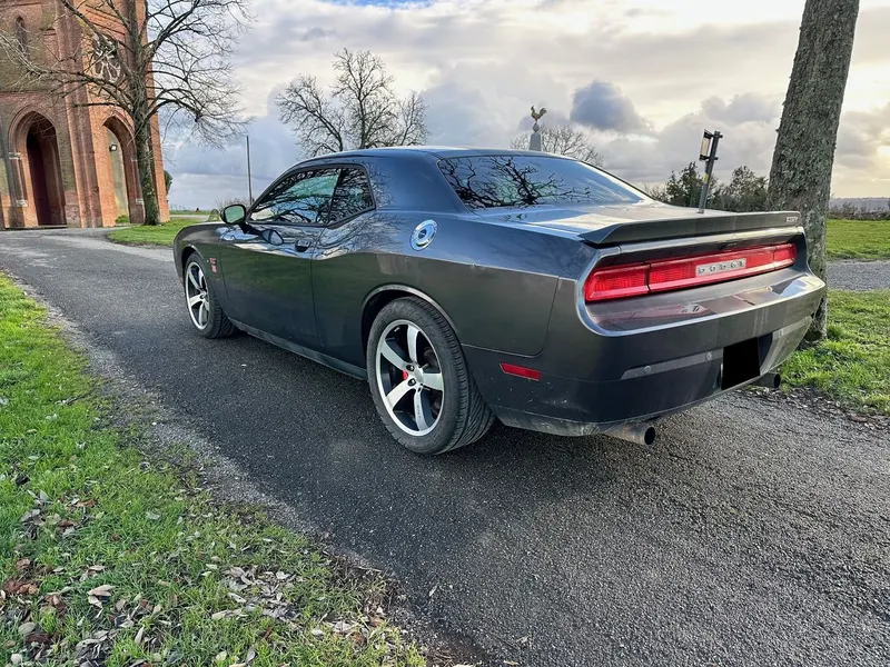 Dodge CHALLENGER 2 6.4 V8 470 SRT8 392 3