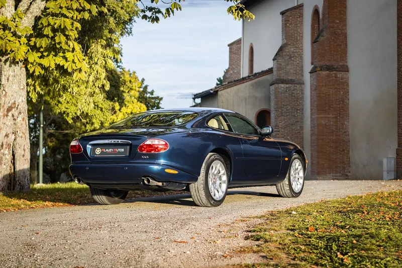 Jaguar XK8 COUPE R 4.0 SURALIMENTE COUPE BA 4