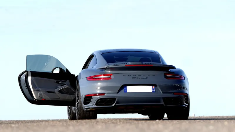 Porsche 991 Turbo S 6