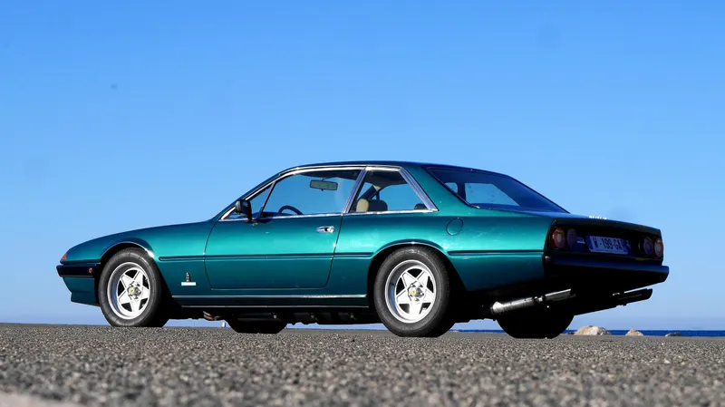 Ferrari 400 I 8