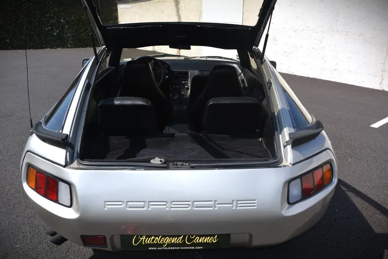 Porsche 928 6