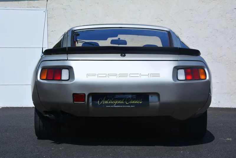 Porsche 928 2