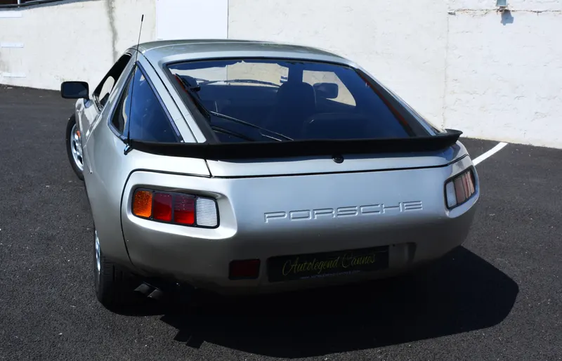 Porsche 928 7