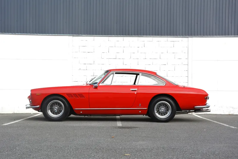 Ferrari 330 GT 2+2 4