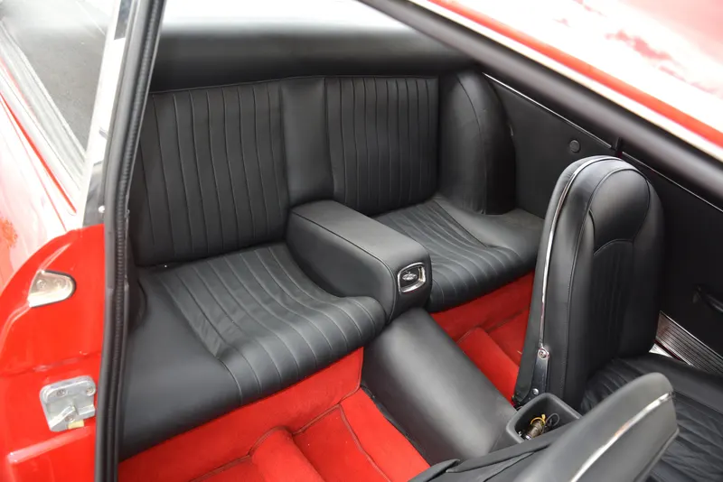 Ferrari 330 GT 2+2 16