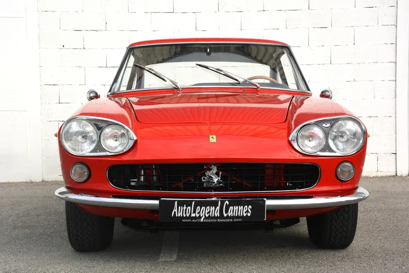 Ferrari 330 GT 2+2 10