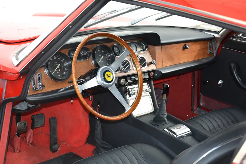 Ferrari 330 GT 2+2 12