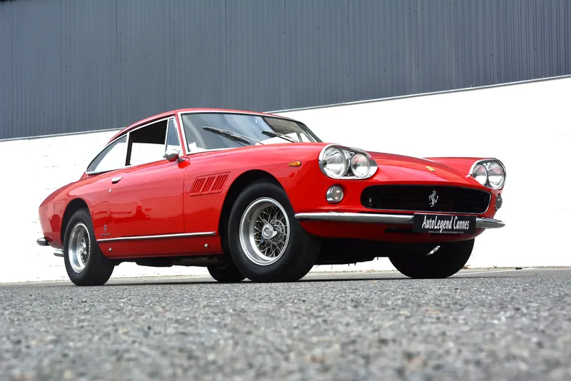Ferrari 330 GT 2+2 24