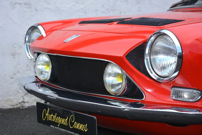 1200S Coupé Bertone 9