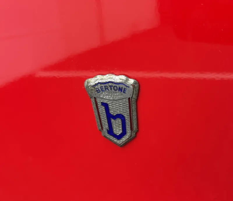 1200S Coupé Bertone 5