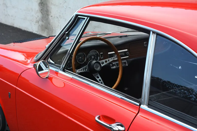 1200S Coupé Bertone 12