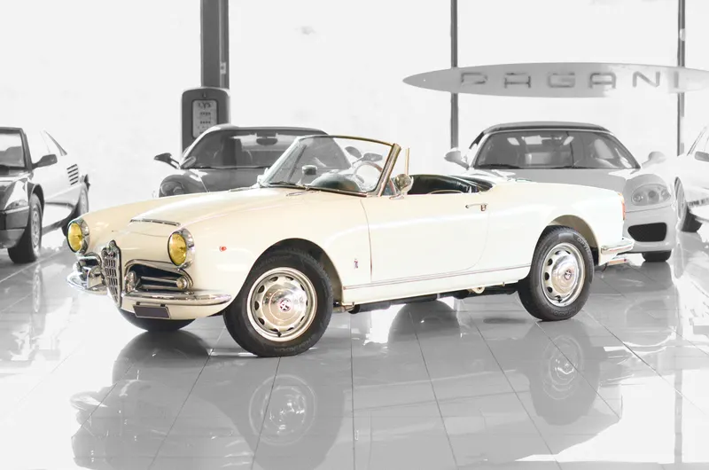 Alfa Romeo Giulia Spider 1600 13