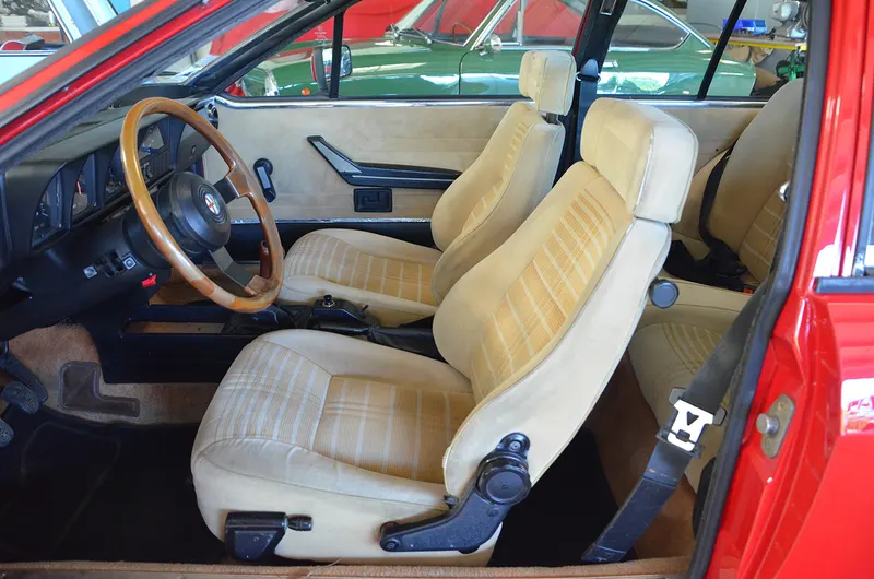 Alfa Romeo GTV 2 litres 7