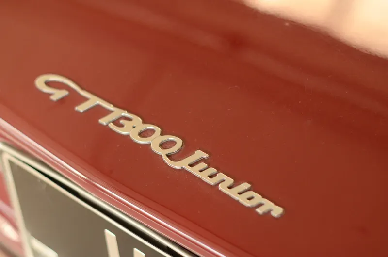 Alfa Romeo GT 1300 Junior Scalino 11