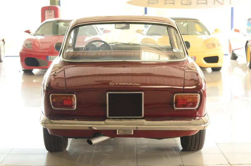 Alfa Romeo GT 1300 Junior Scalino 5