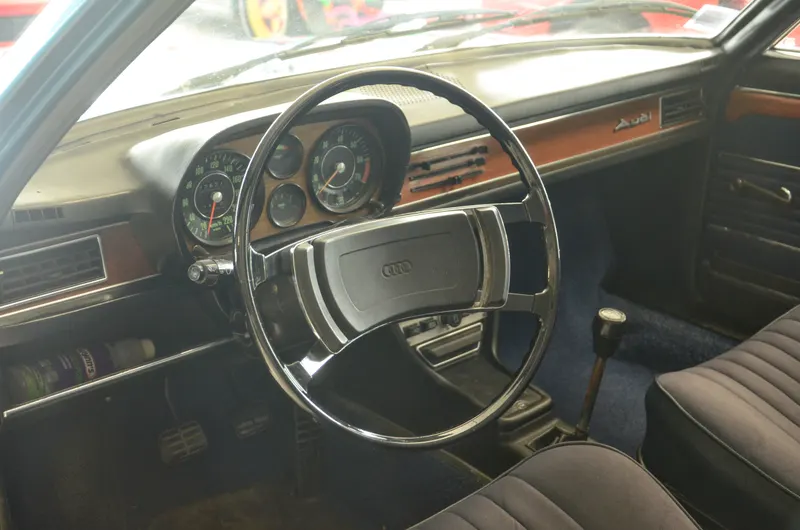 Audi 100 Coupé S 8