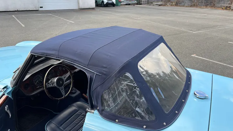 Triumph TR6 PI 22
