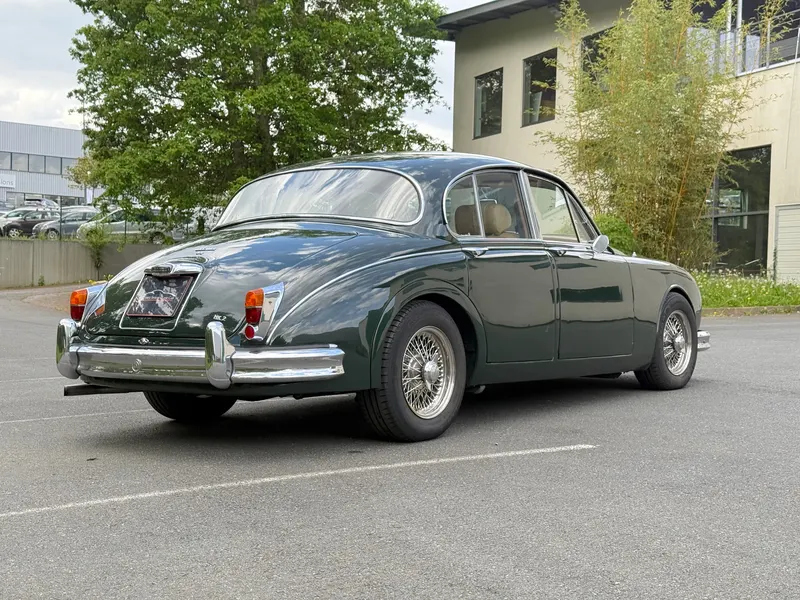 Jaguar MKII 3.8 9