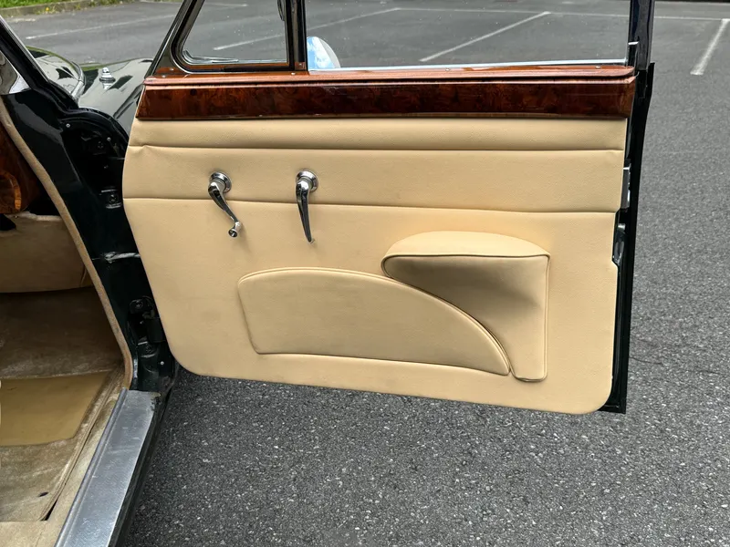 Jaguar MKII 3.8 25