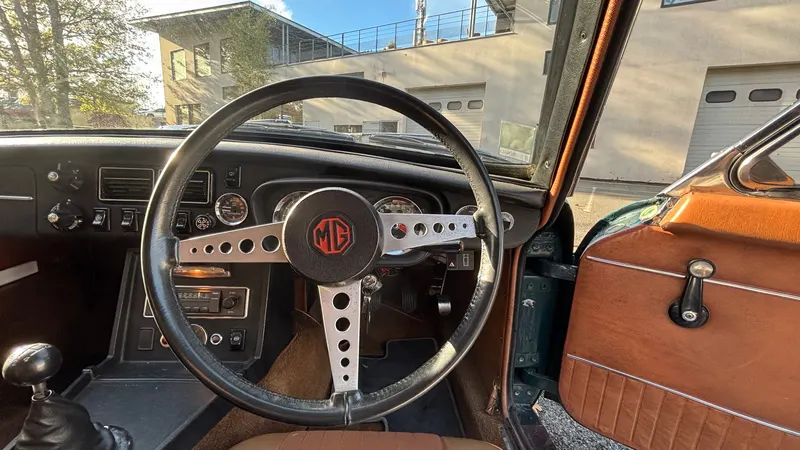 MG B GT V8 Costello 16