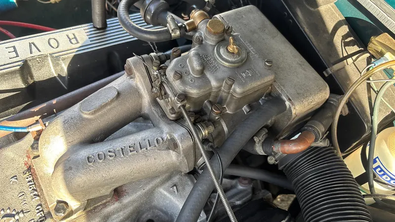 MG B GT V8 Costello 25