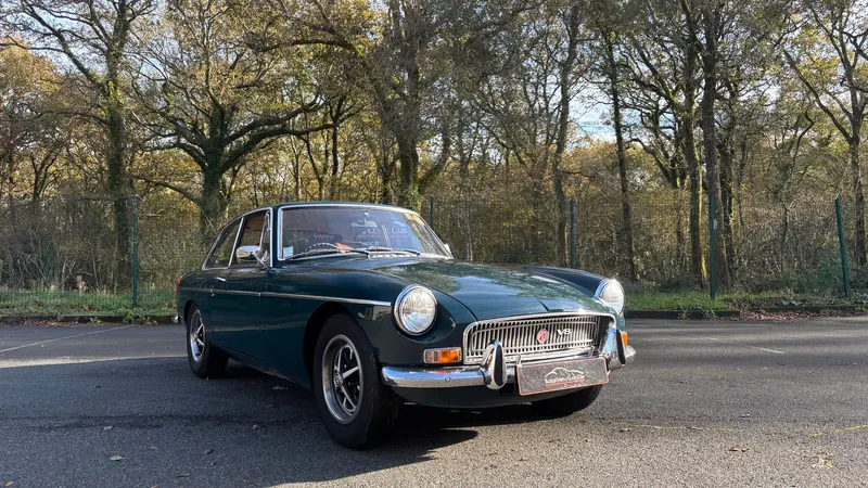 MG B GT V8 Costello 28
